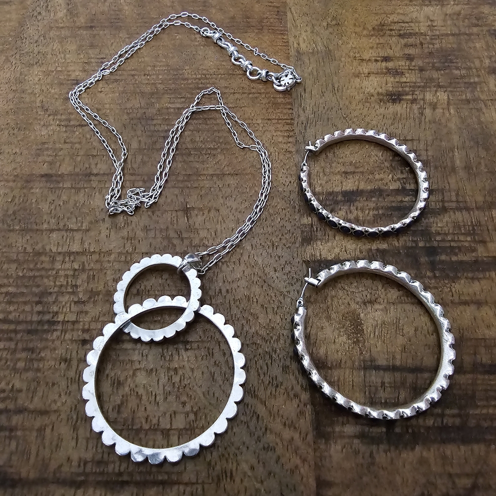 Lucky Brand Silver Scalloped Double Hoop Necklace with Textured Hoop Earrings